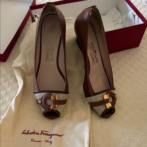 Salvatore Ferragamo Brown and Cream Peep Toe Heels
